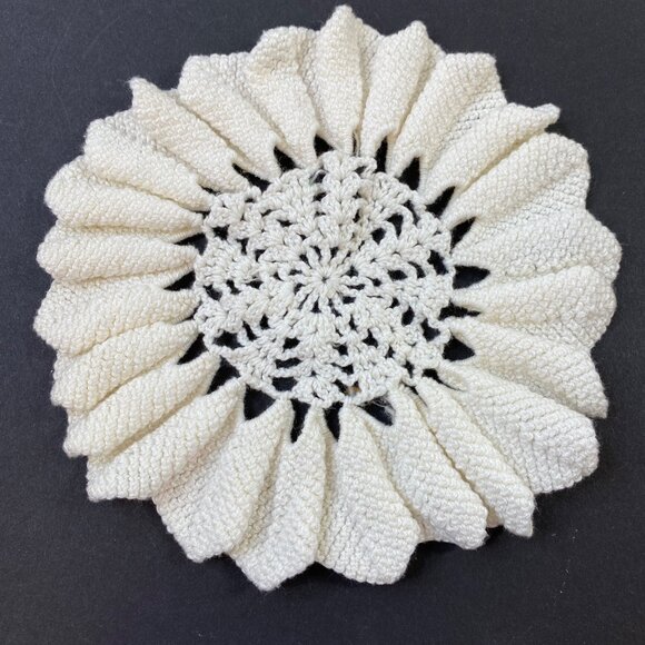 Set of 3 Vintage Handmade Beige Crochet Square Floral Coasters - Picture 7 of 11